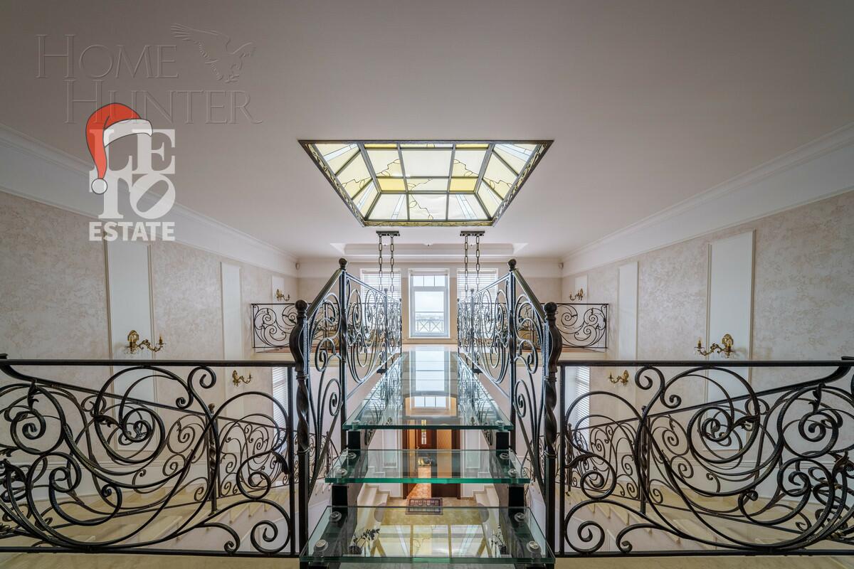 2-этажный коттедж 700 м² с отделкой