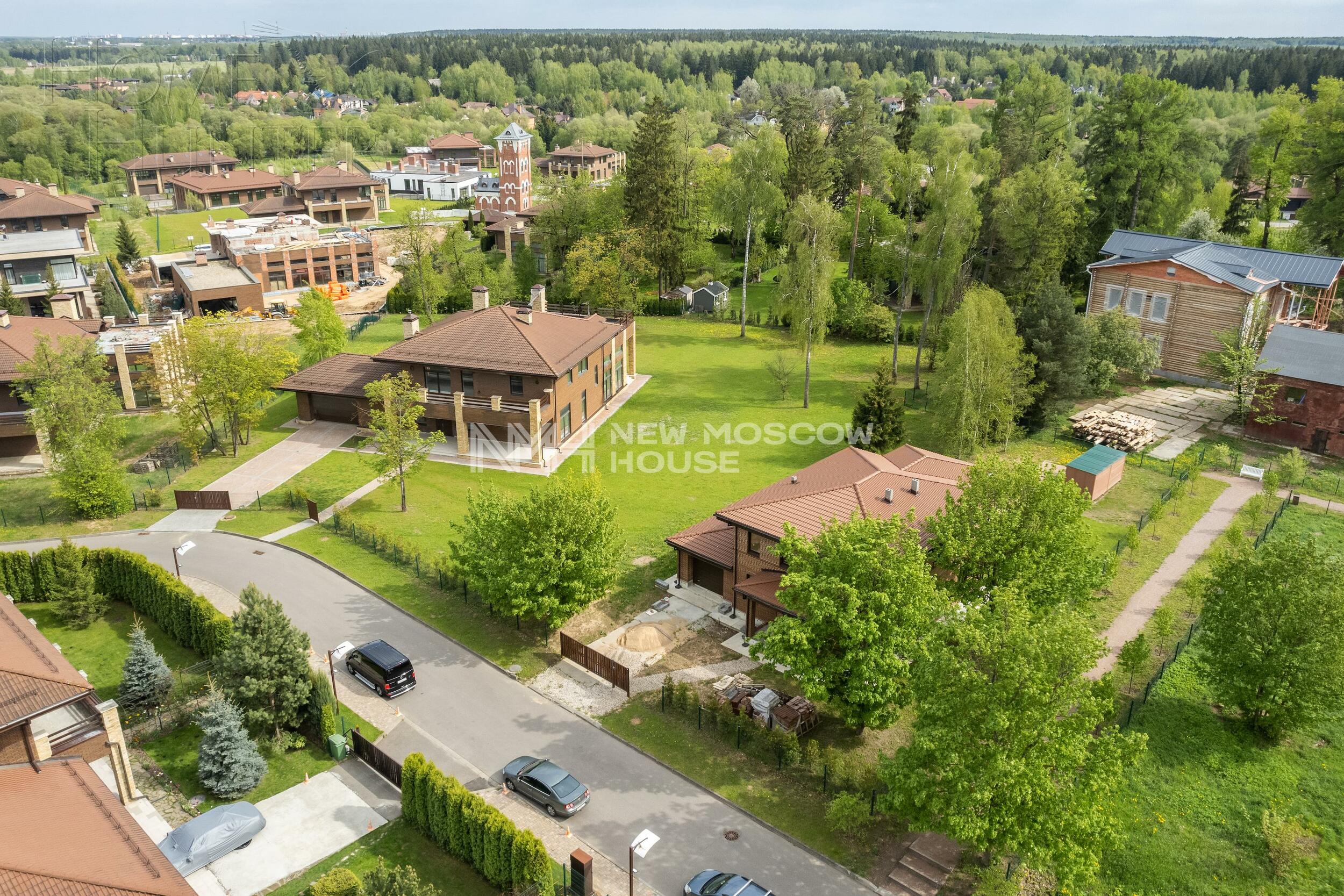 2-этажный коттедж 693 м² без отделки