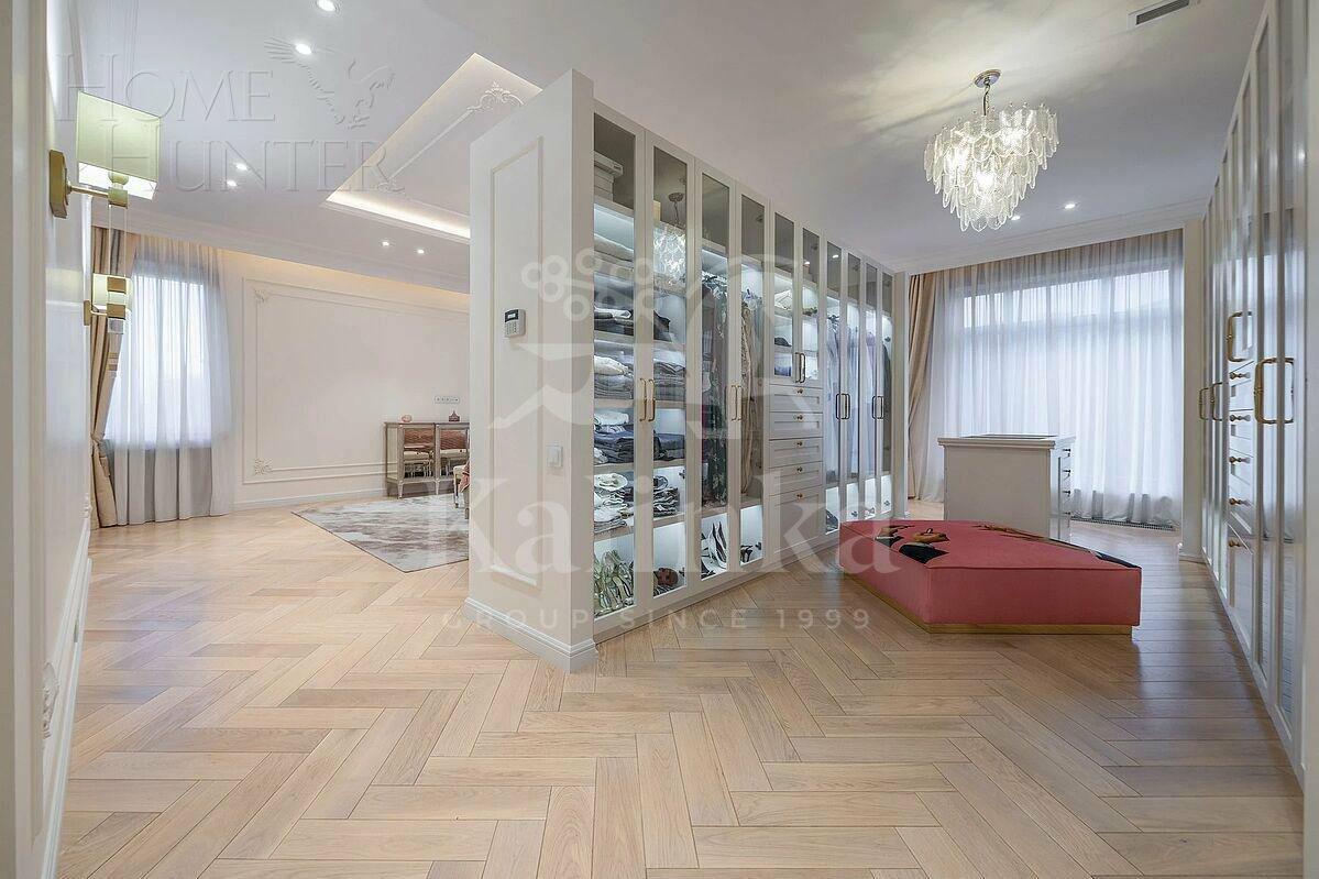 2-этажный коттедж 850 м² с отделкой