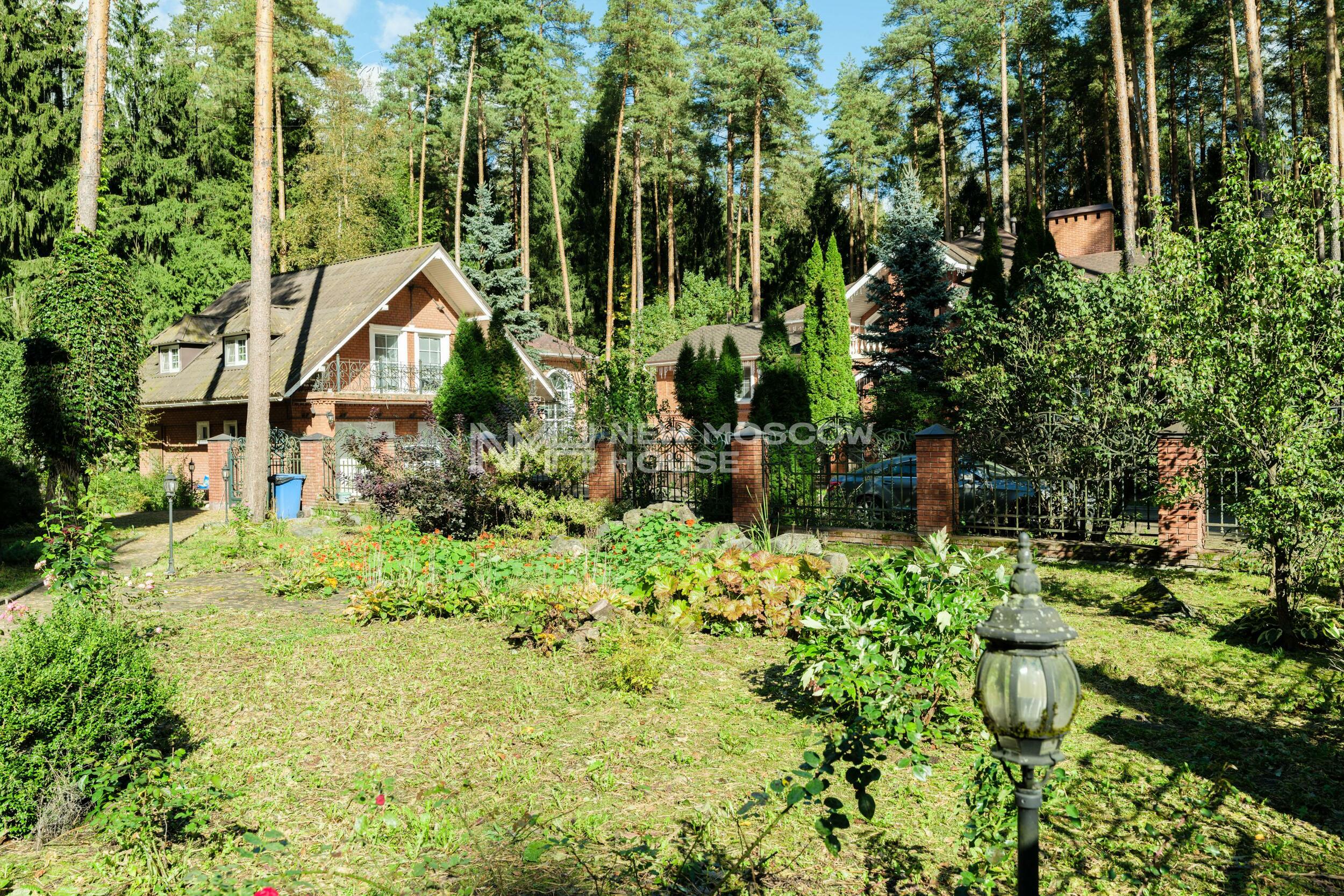 2-этажный коттедж 550 м² с отделкой