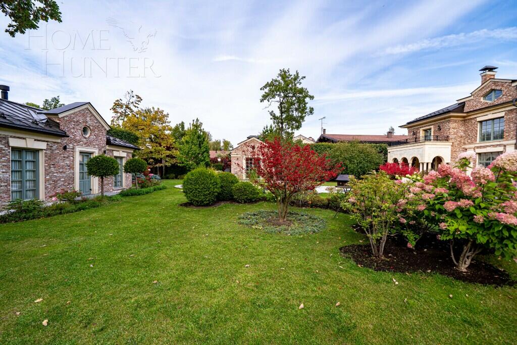 2-этажный коттедж 820 м² с отделкой