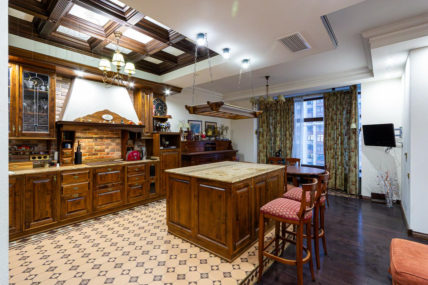 3-КОМН. КВАРТИРА С ОТДЕЛКОЙ 219.5 М² НА 10 ЭТАЖЕ