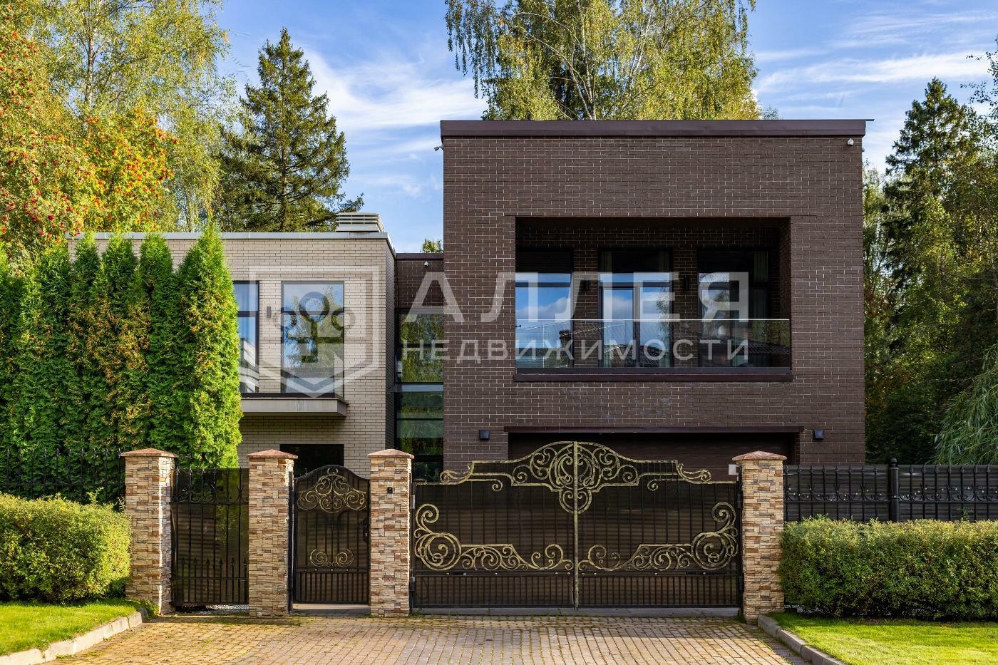 2-этажный коттедж 440 м² с отделкой