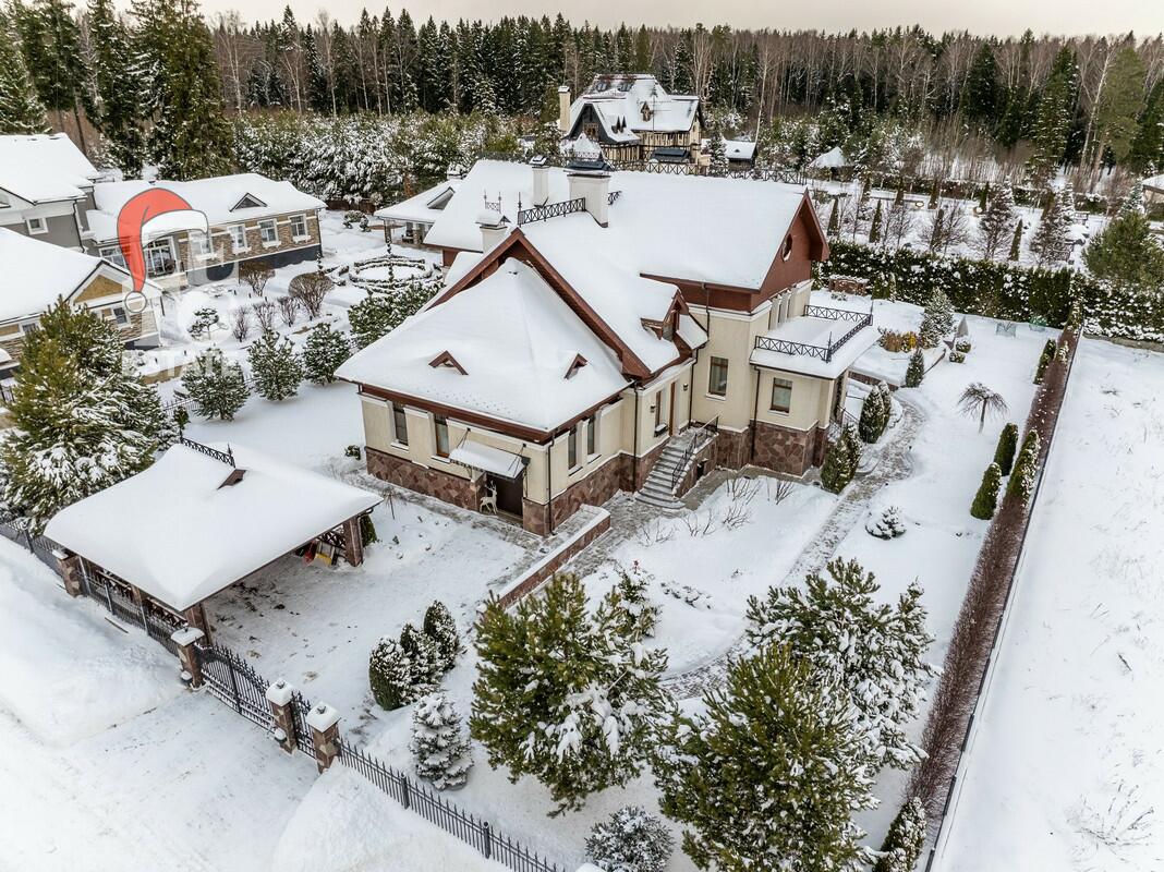 2-этажный коттедж 700 м² с отделкой