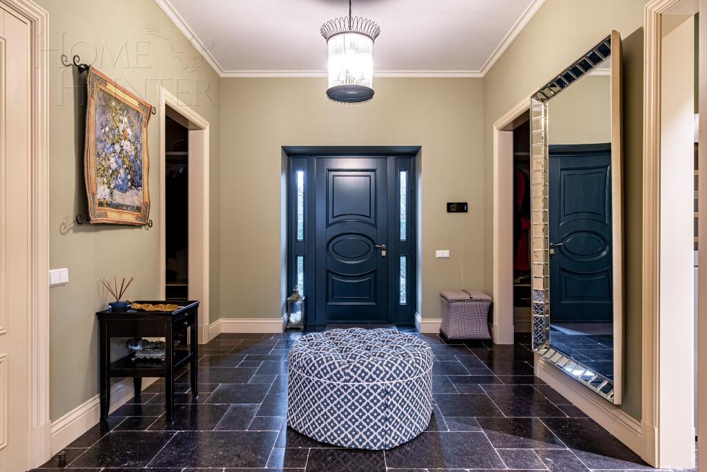 2-этажный коттедж 820 м² с отделкой