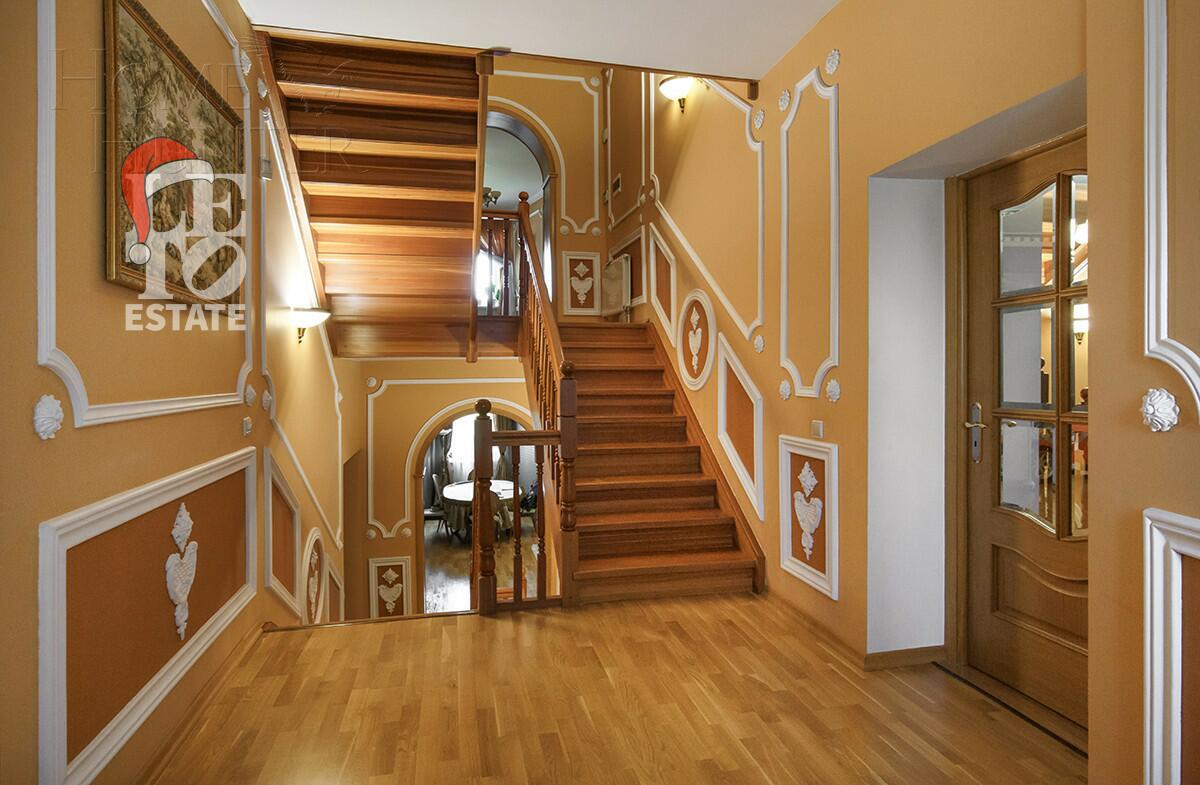 3-этажный коттедж 406 м² с отделкой