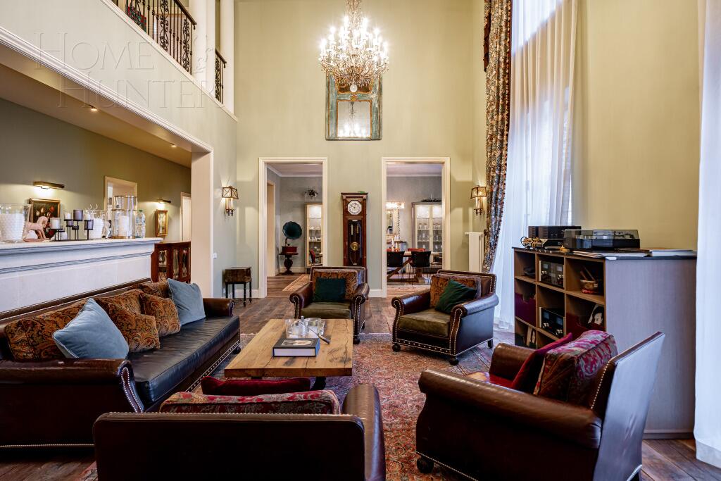 2-этажный коттедж 820 м² с отделкой