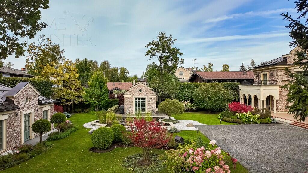 2-этажный коттедж 820 м² с отделкой