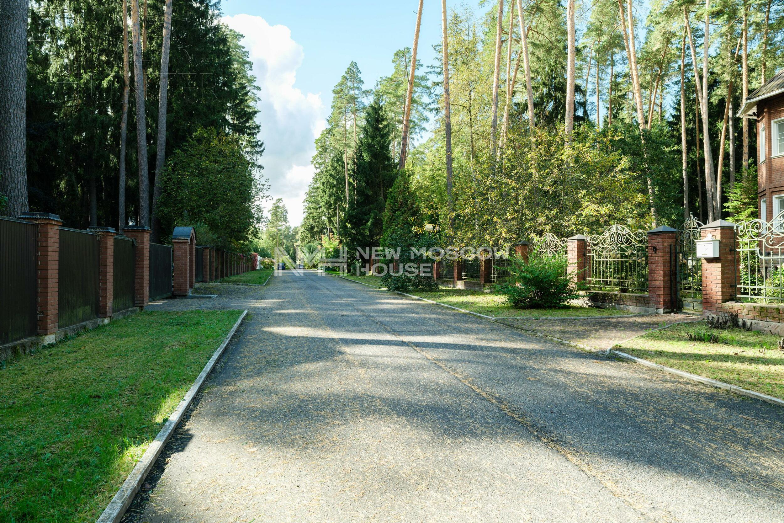 2-этажный коттедж 550 м² с отделкой