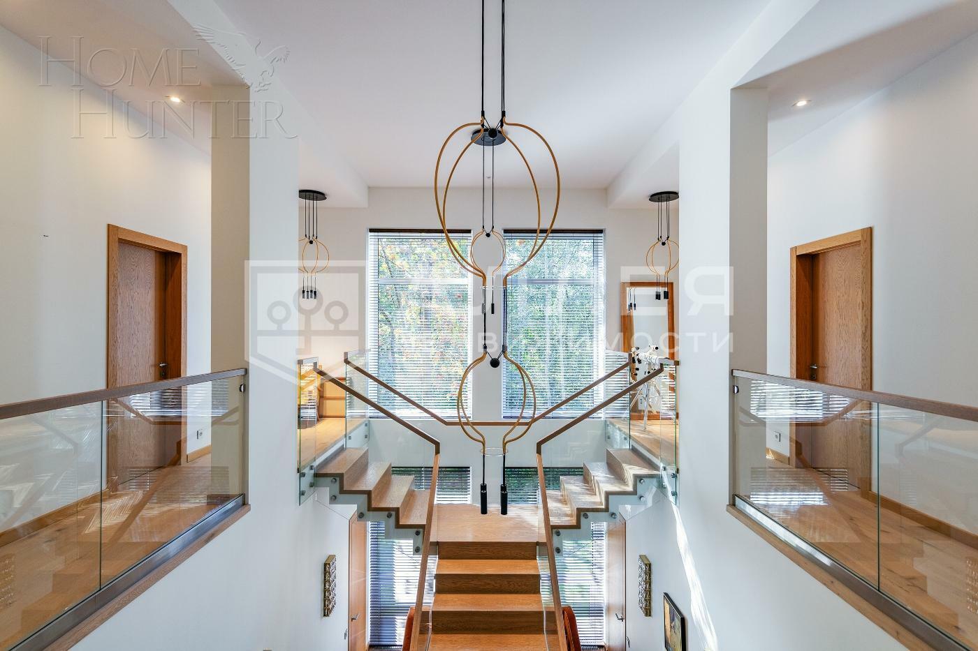 2-этажный коттедж 440 м² с отделкой