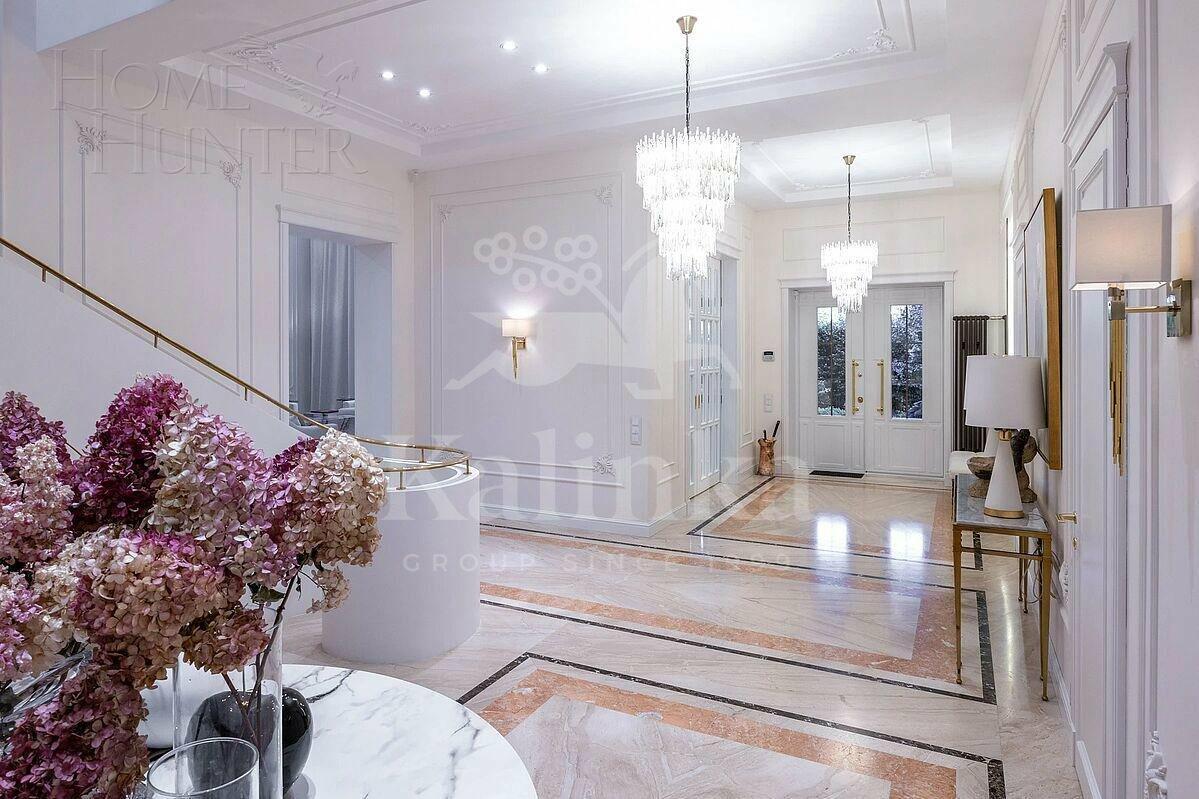 2-этажный коттедж 850 м² с отделкой