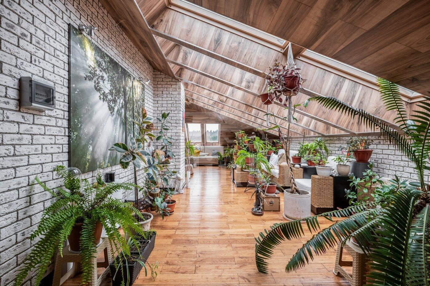 2-этажный коттедж 1 200 м² с отделкой