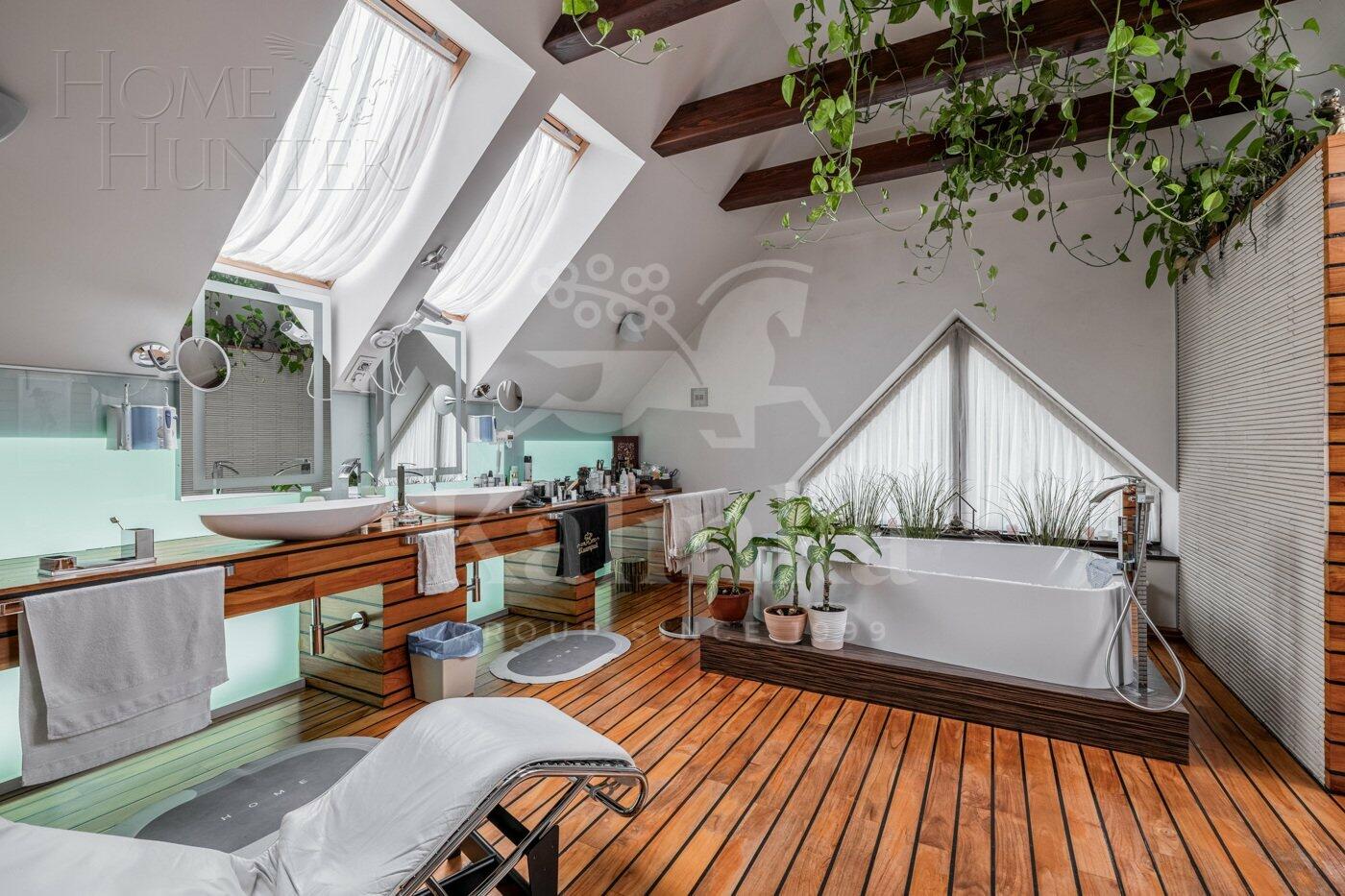 2-этажный коттедж 1 200 м² с отделкой