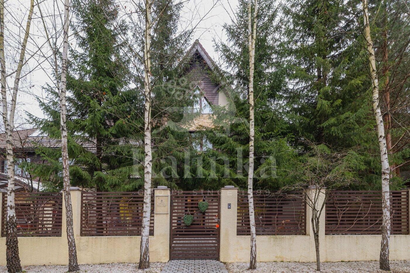 2-этажный коттедж 1 200 м² с отделкой