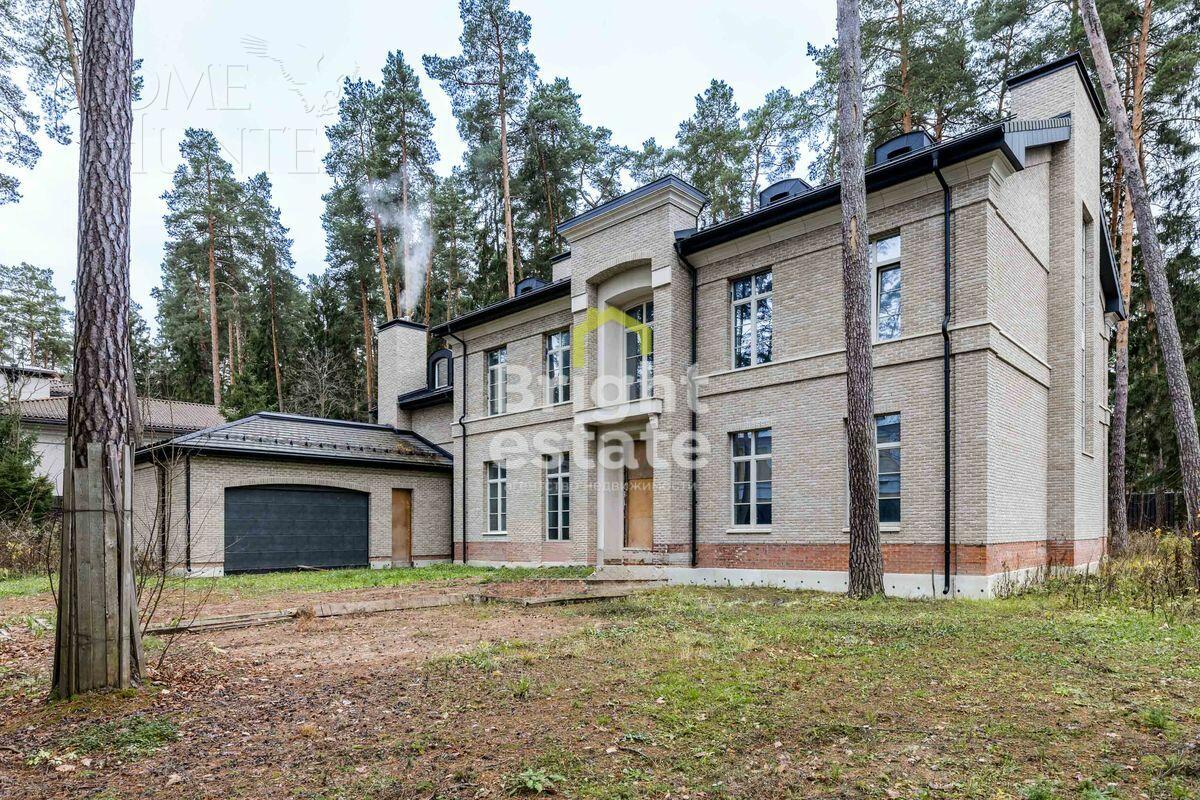 2-этажный коттедж 850 м² без отделки