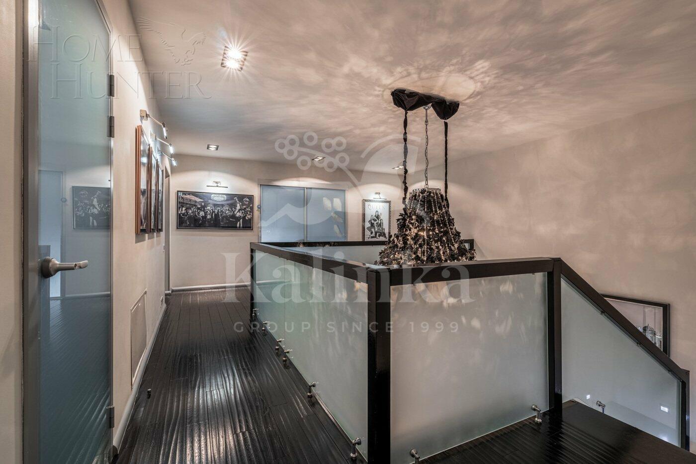 2-этажный коттедж 1 200 м² с отделкой