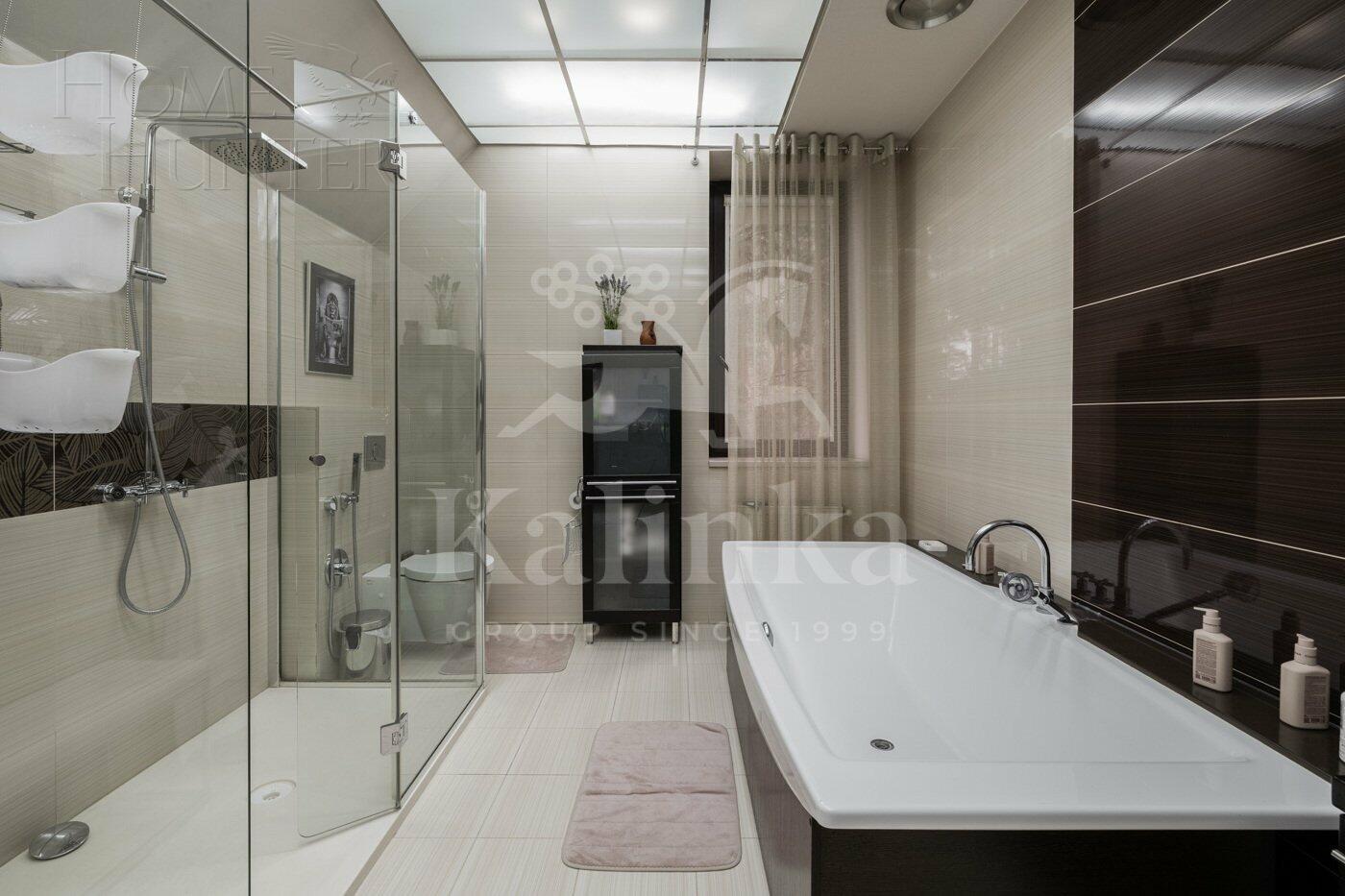 2-этажный коттедж 1 200 м² с отделкой