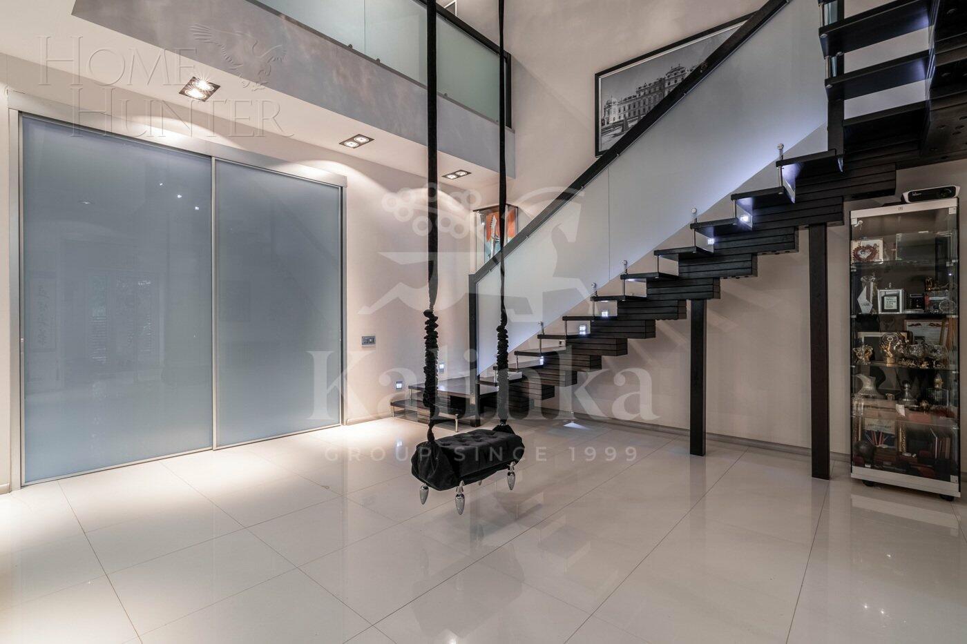 2-этажный коттедж 1 200 м² с отделкой