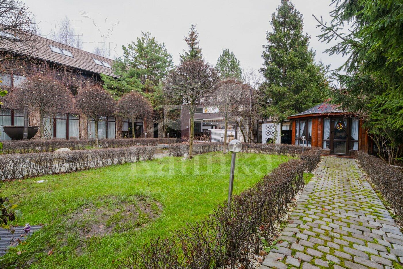 2-этажный коттедж 1 200 м² с отделкой