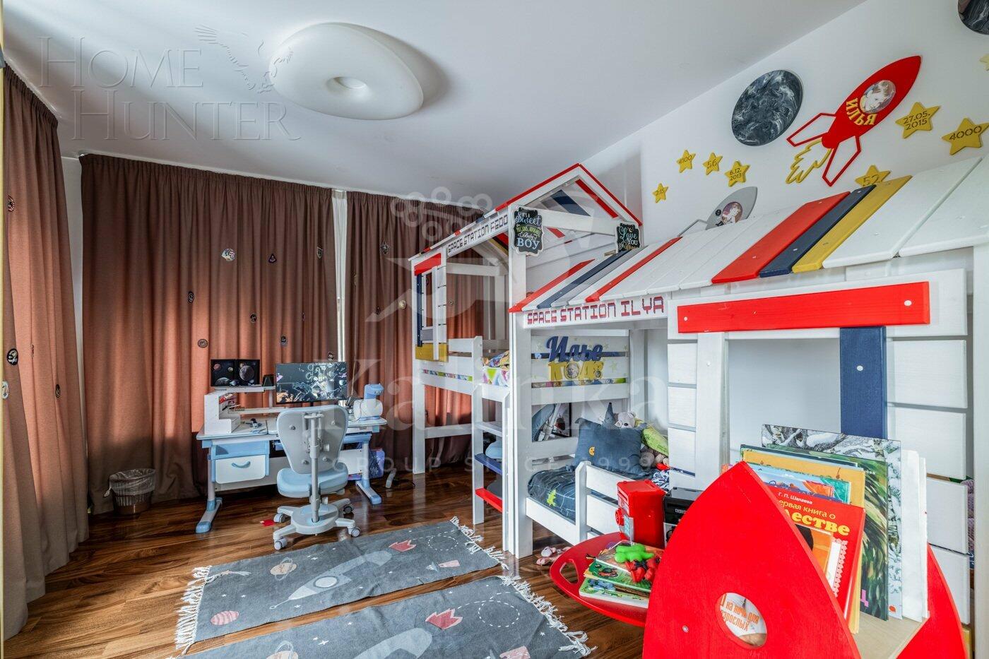 2-этажный коттедж 1 200 м² с отделкой