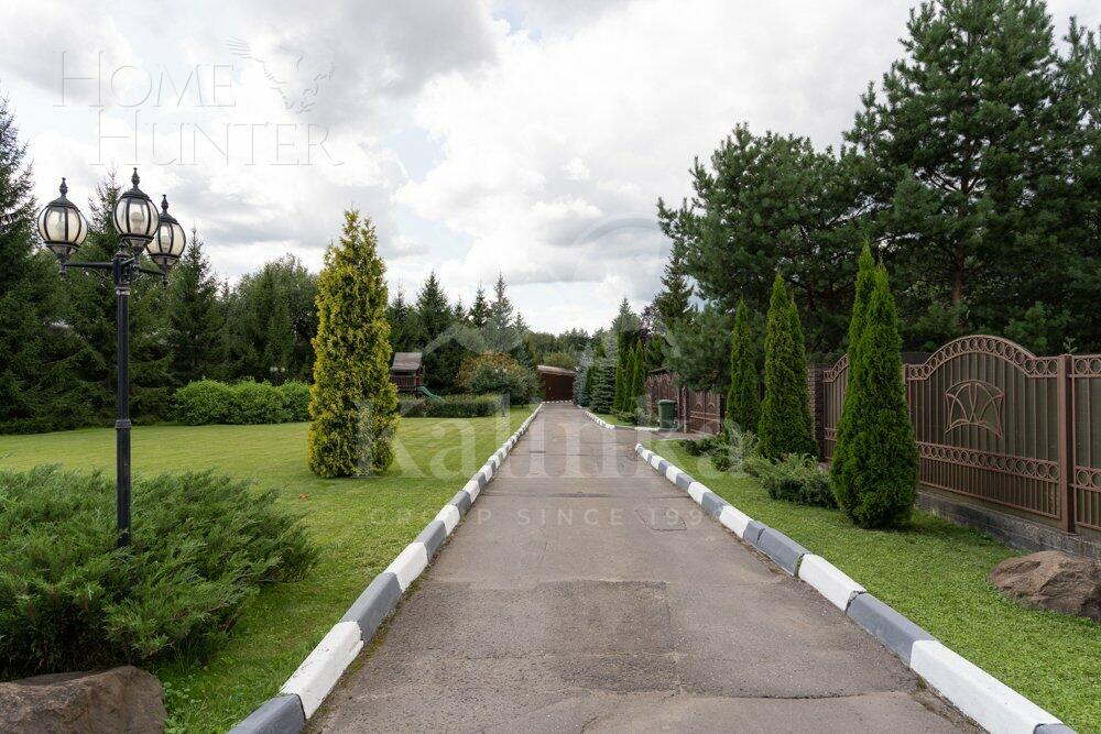 3-этажный коттедж 550 м² с отделкой