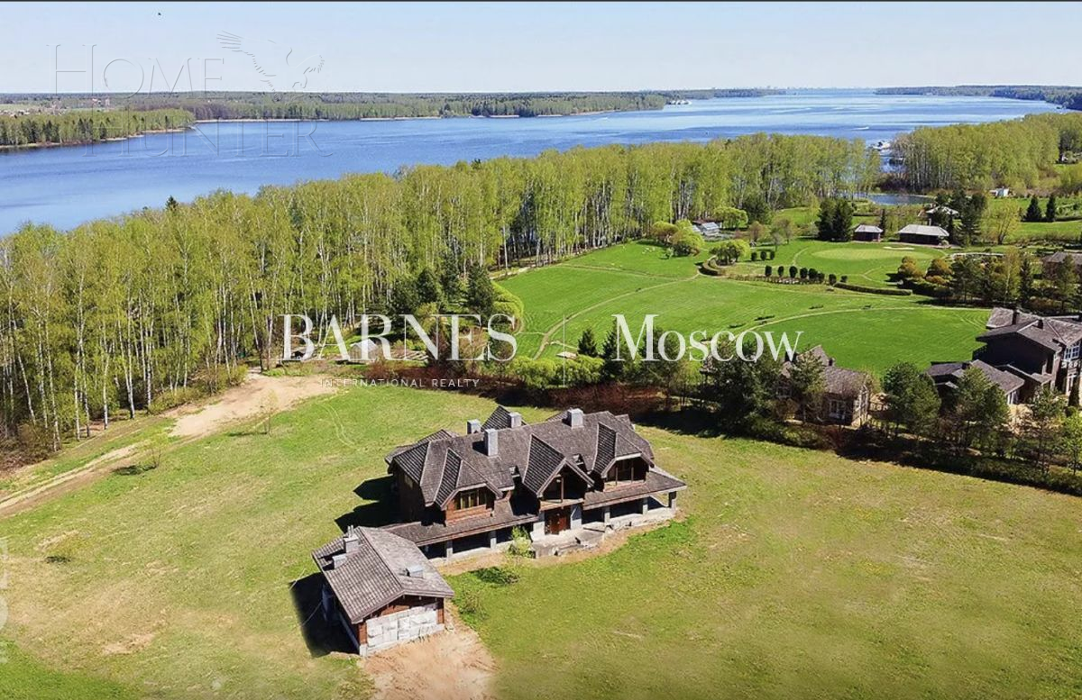 3-этажный коттедж 600 м² с отделкой