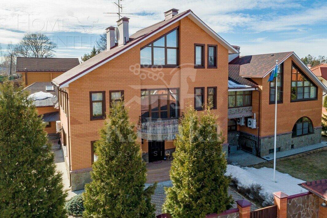 2-этажный коттедж 800 м² с отделкой