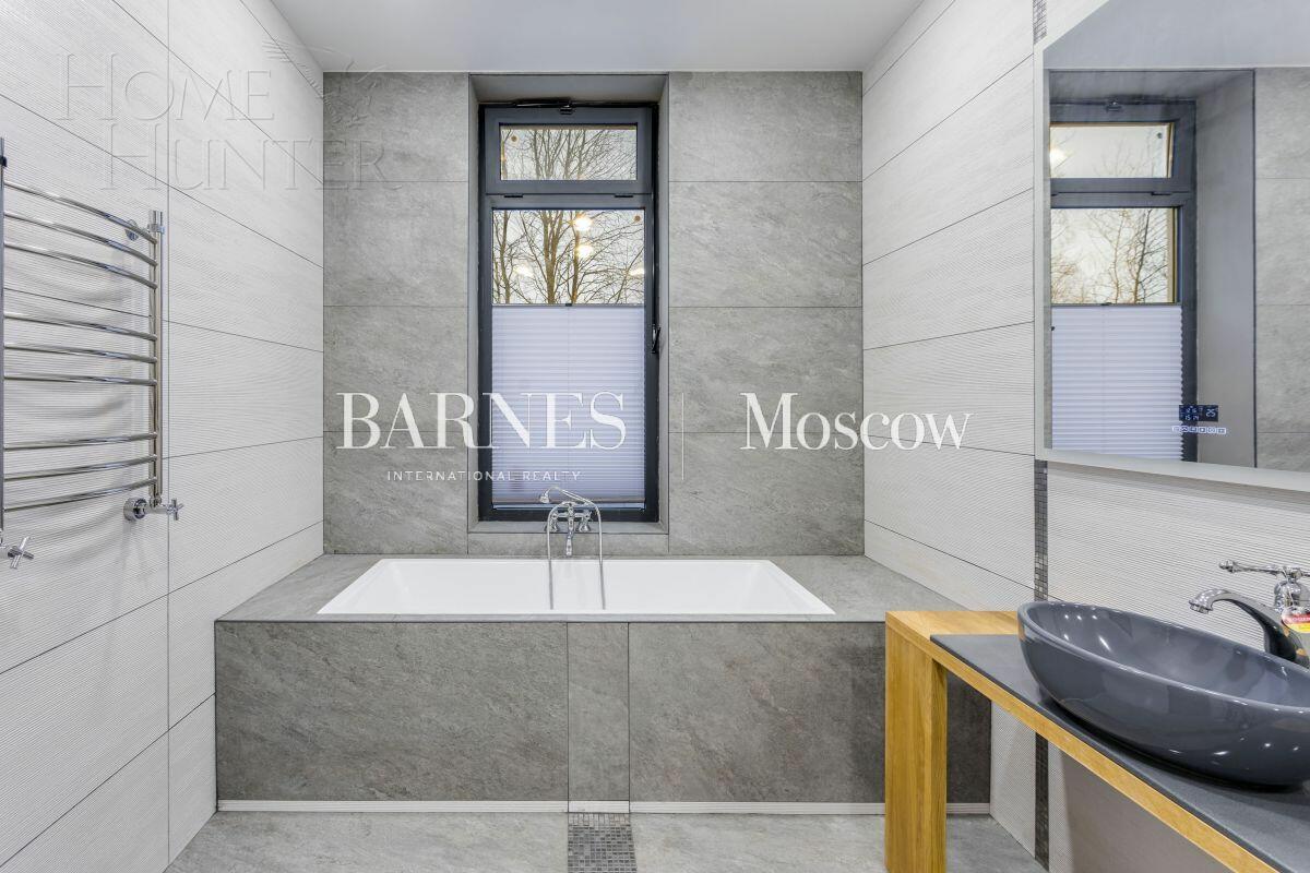 2-этажный коттедж 800 м² без отделки