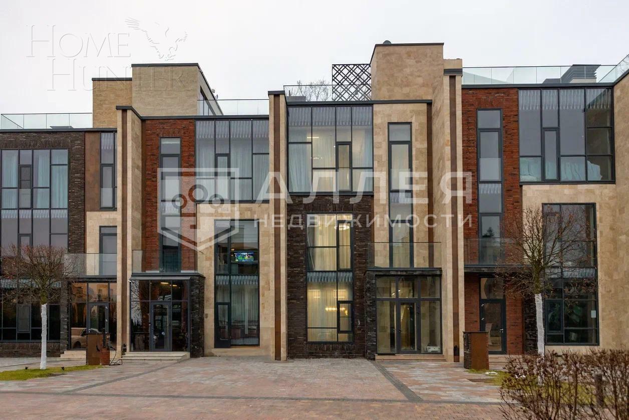 3-этажный таунхаус 345 м² с отделкой