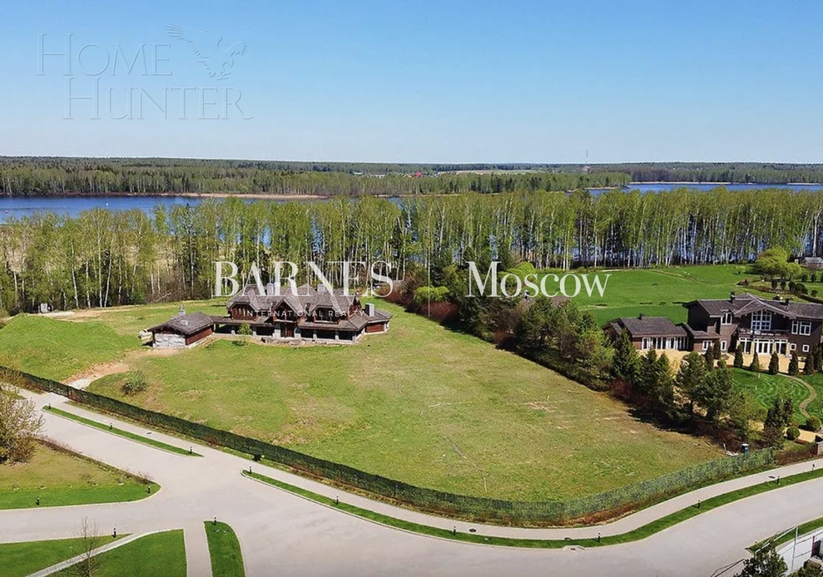 3-этажный коттедж 600 м² с отделкой