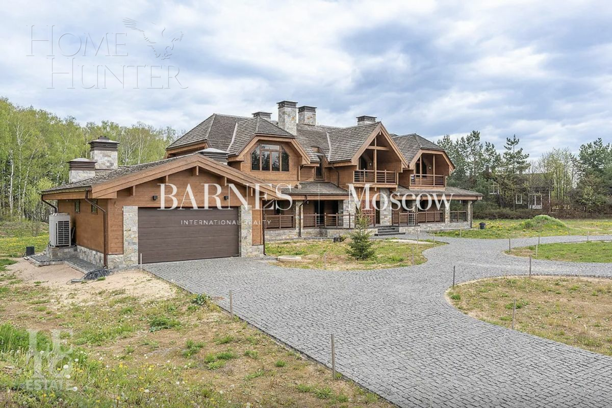 3-этажный коттедж 600 м² с отделкой