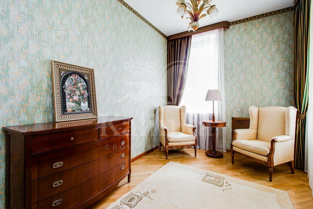 3-этажный коттедж 850 м² с отделкой