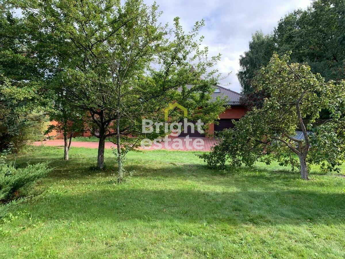 3-этажный коттедж 1 040 м² с отделкой