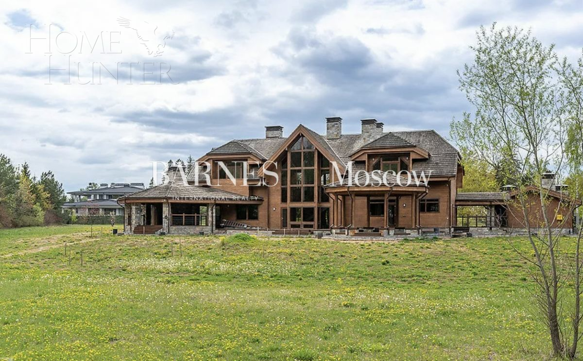 3-этажный коттедж 600 м² с отделкой