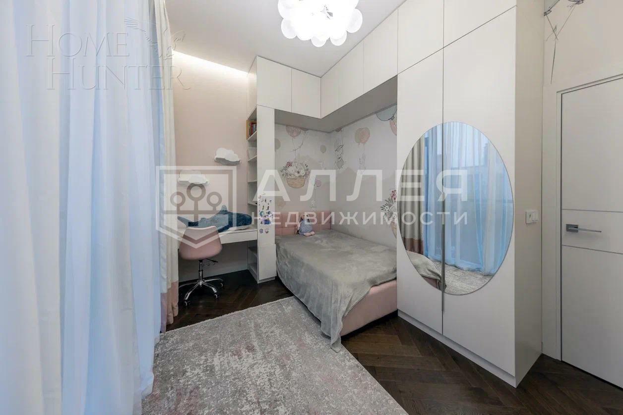 3-этажный таунхаус 345 м² с отделкой