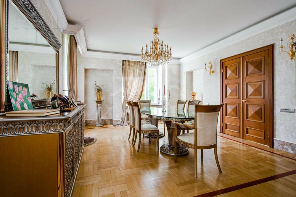 3-этажный коттедж 850 м² с отделкой