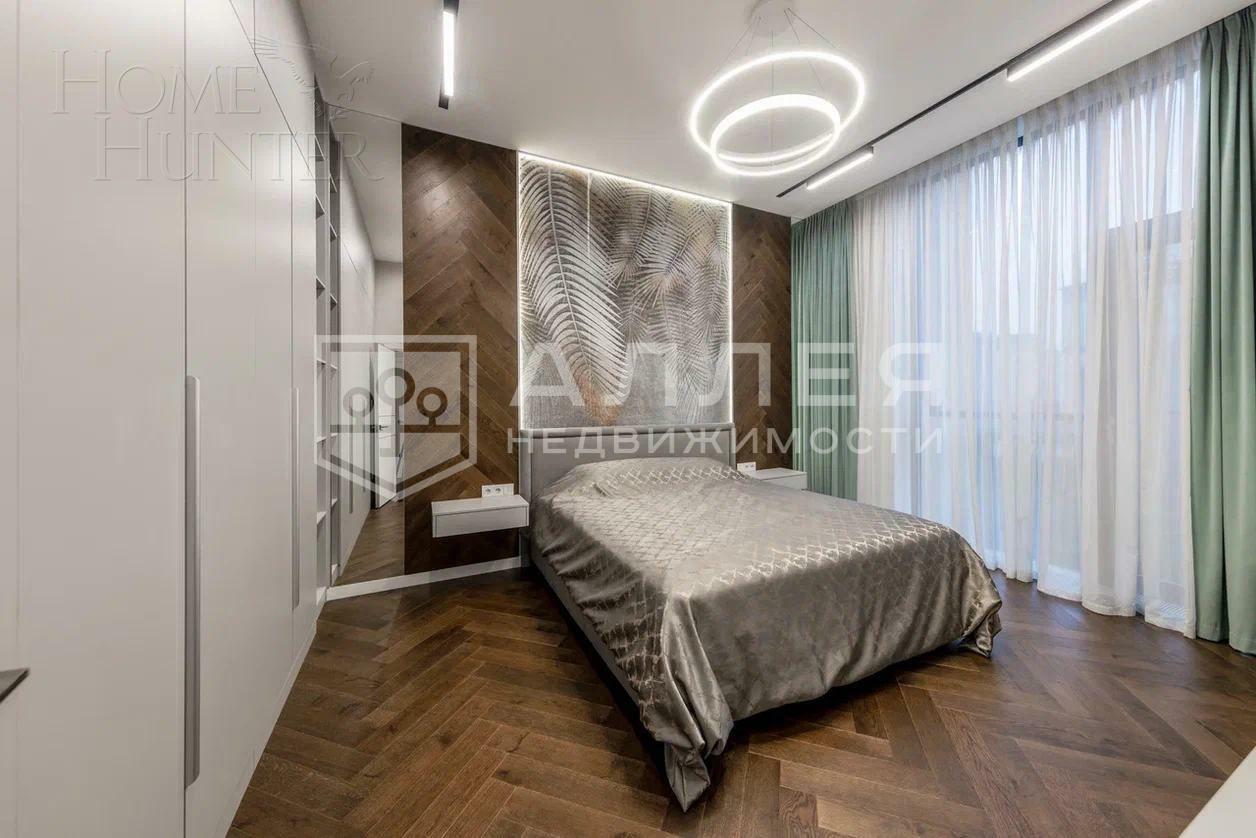 3-этажный таунхаус 345 м² с отделкой