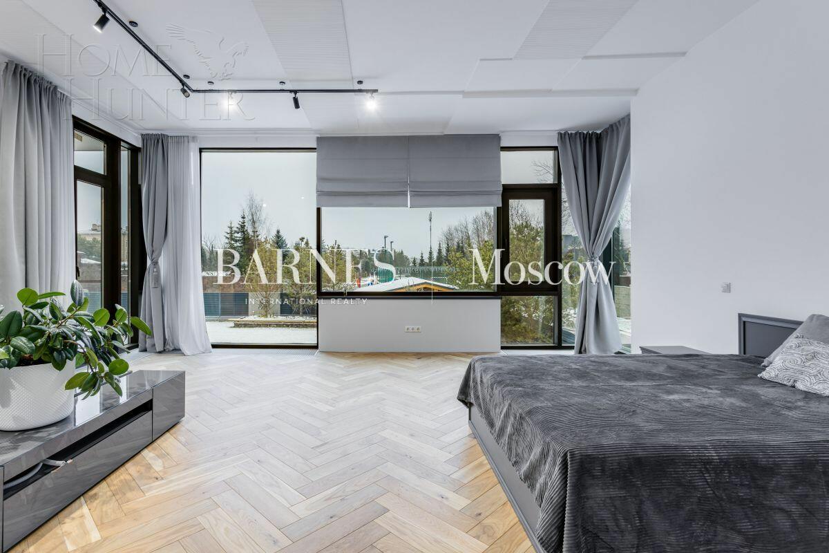 2-этажный коттедж 800 м² без отделки