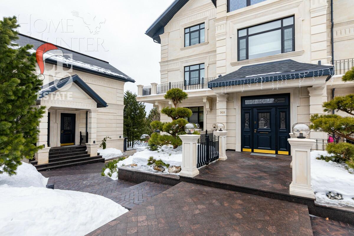 3-этажный коттедж 1 100 м² с отделкой