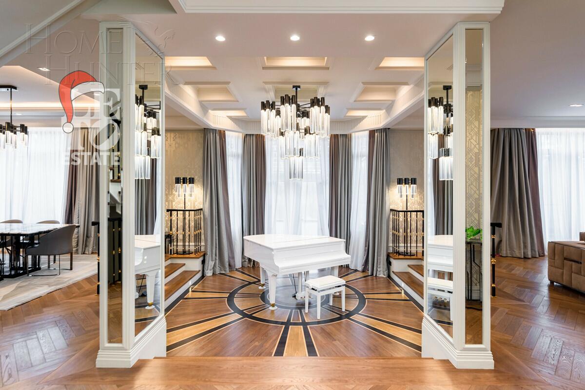 3-этажный коттедж 1 100 м² с отделкой