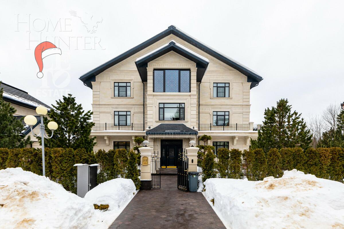 3-этажный коттедж 1 100 м² с отделкой