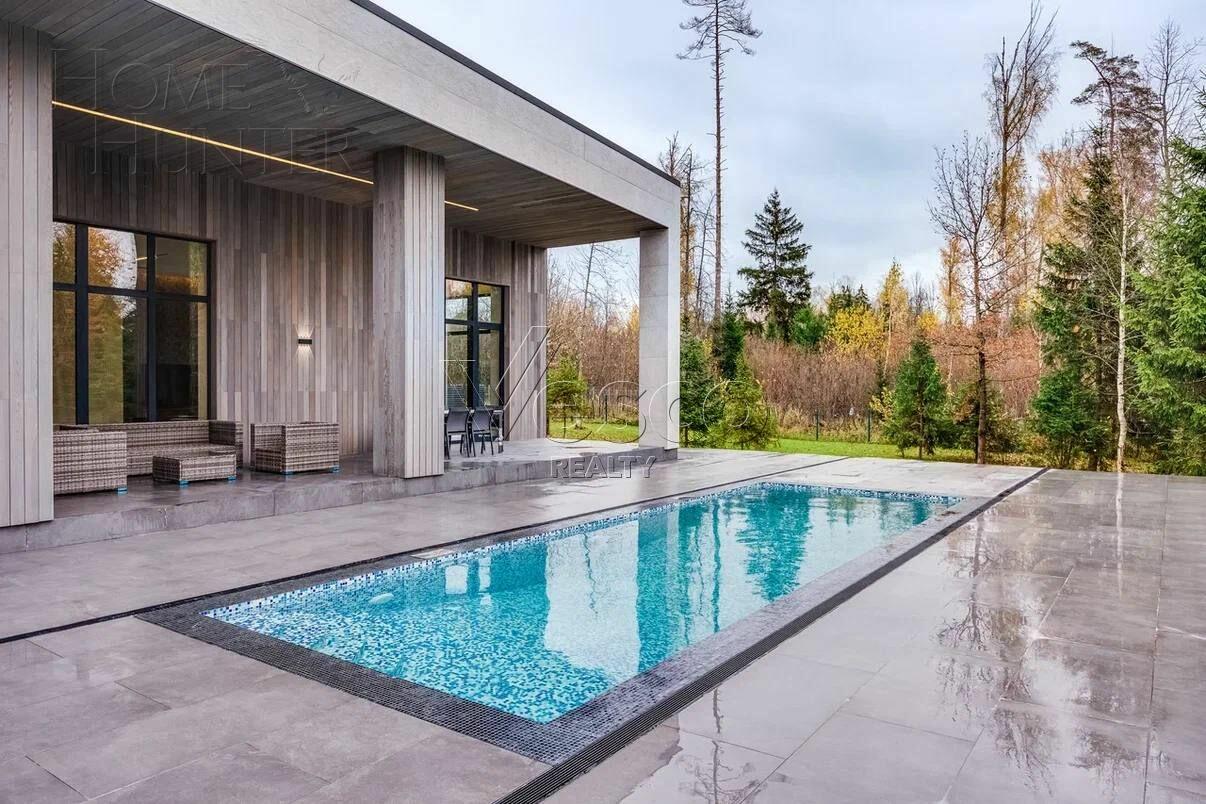 2-этажный коттедж 450 м² с отделкой