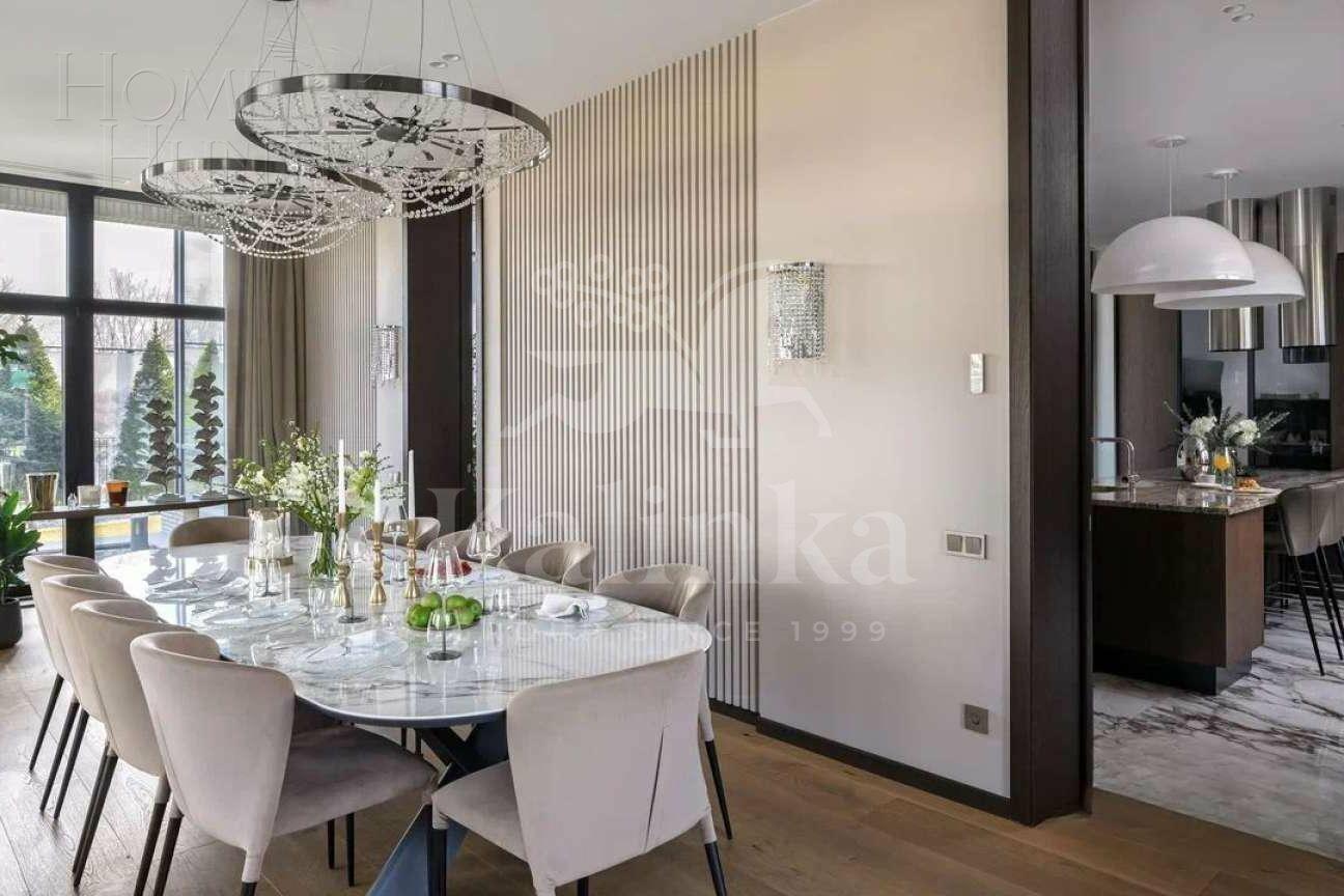 2-этажный коттедж 1 475 м² с отделкой