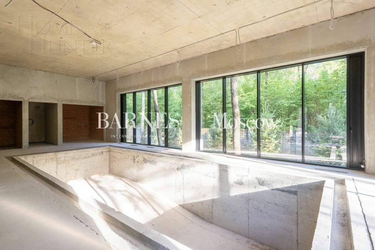 2-этажный коттедж 1 700 м² без отделки