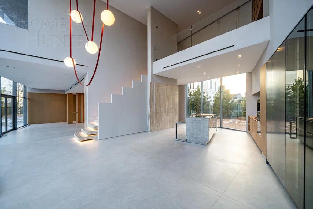 3-этажный коттедж 830 м² без отделки