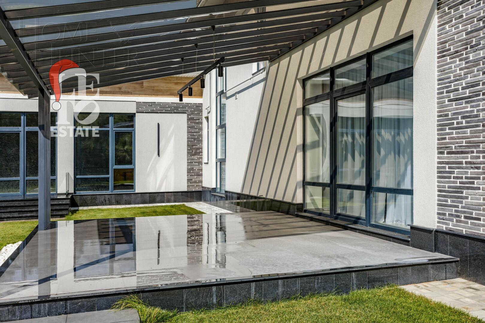 3-этажный коттедж 600 м² с отделкой