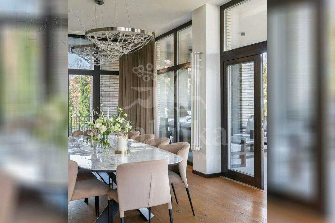 2-этажный коттедж 1 475 м² с отделкой