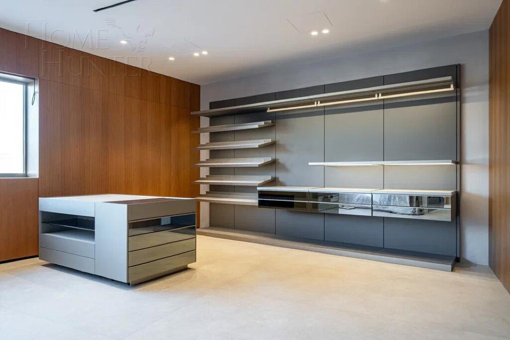 3-этажный коттедж 830 м² без отделки