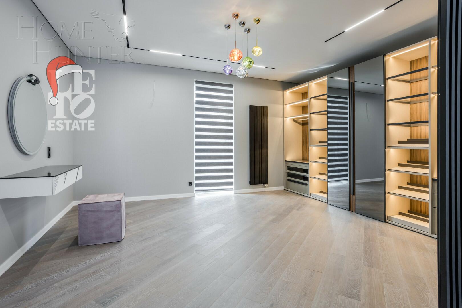 3-этажный коттедж 600 м² с отделкой