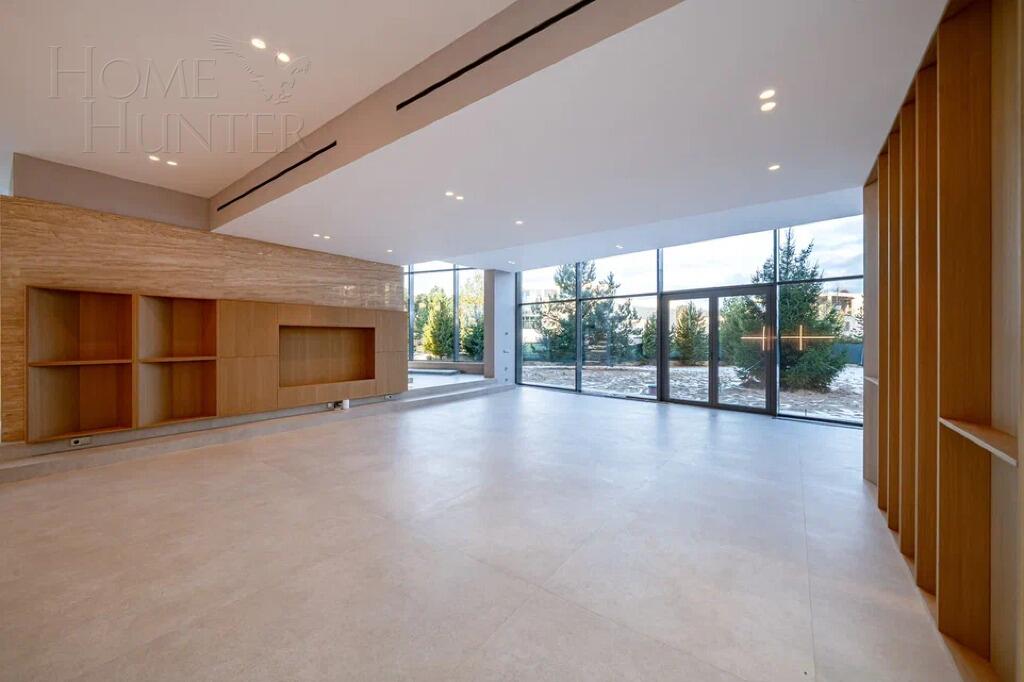 3-этажный коттедж 830 м² без отделки